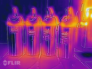 Illustration for article titled The First Thermal Imaging Phone Made Me Feel Like Predator